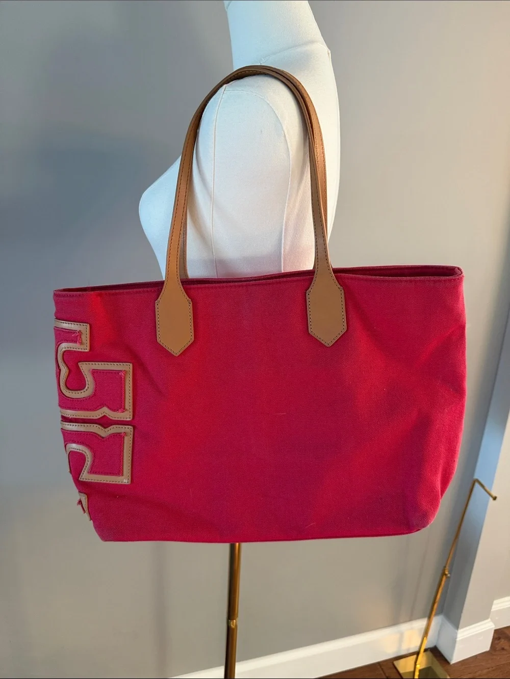 AUTHENTIC TORY BURCH TOTE